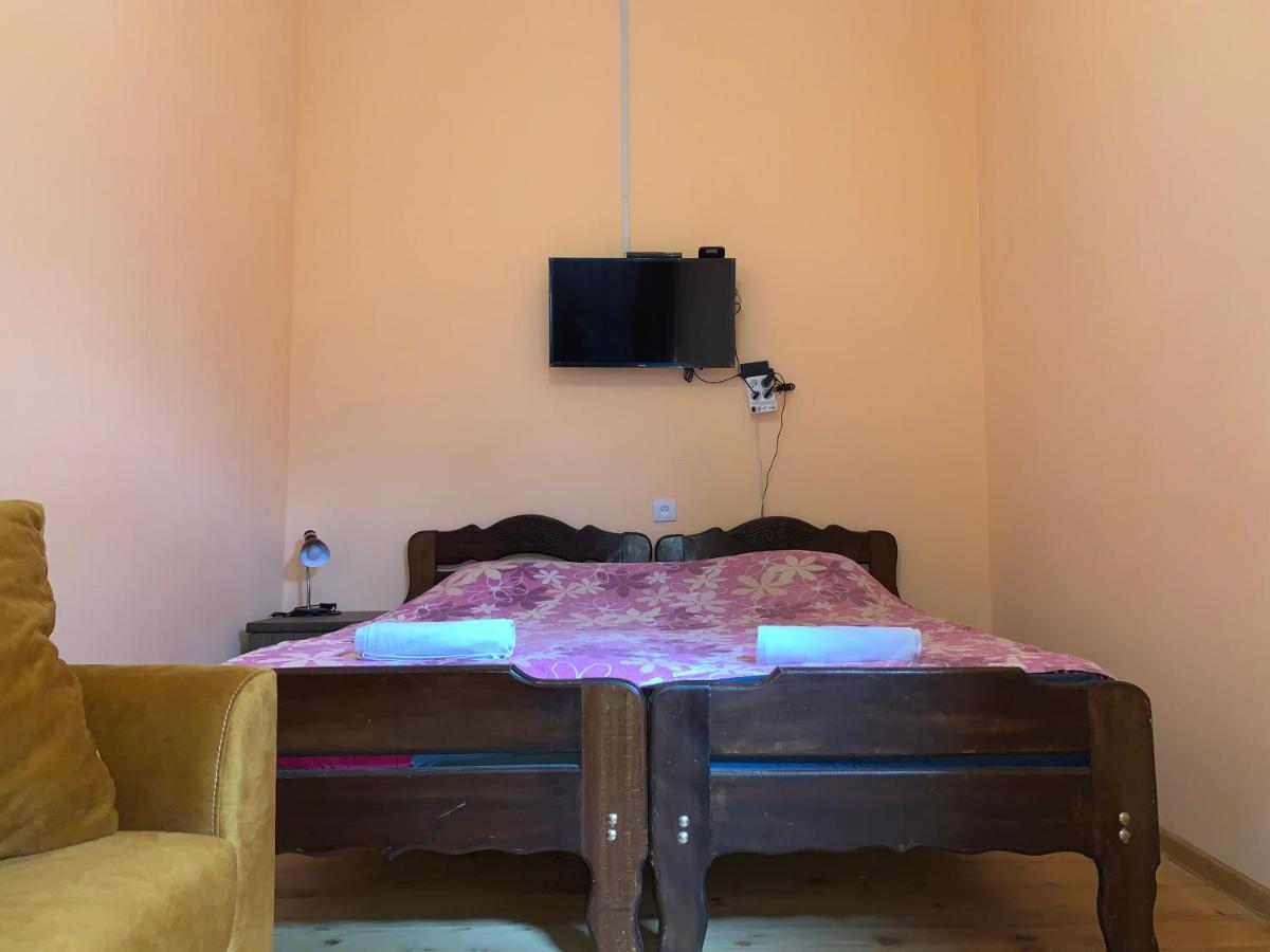 Hotel Kakhaberi Tetritskaro Eksteriør billede