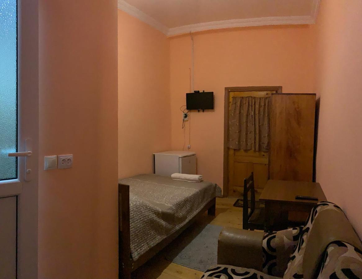 Hotel Kakhaberi Tetritskaro Eksteriør billede