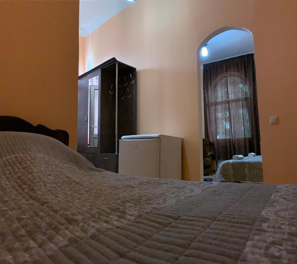 Hotel Kakhaberi Tetritskaro Eksteriør billede