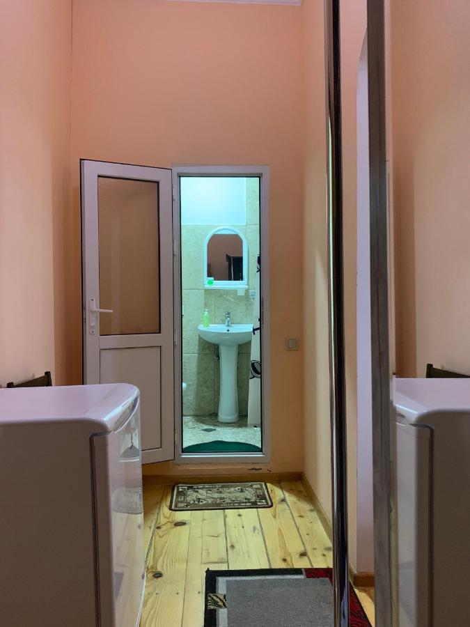 Hotel Kakhaberi Tetritskaro Eksteriør billede