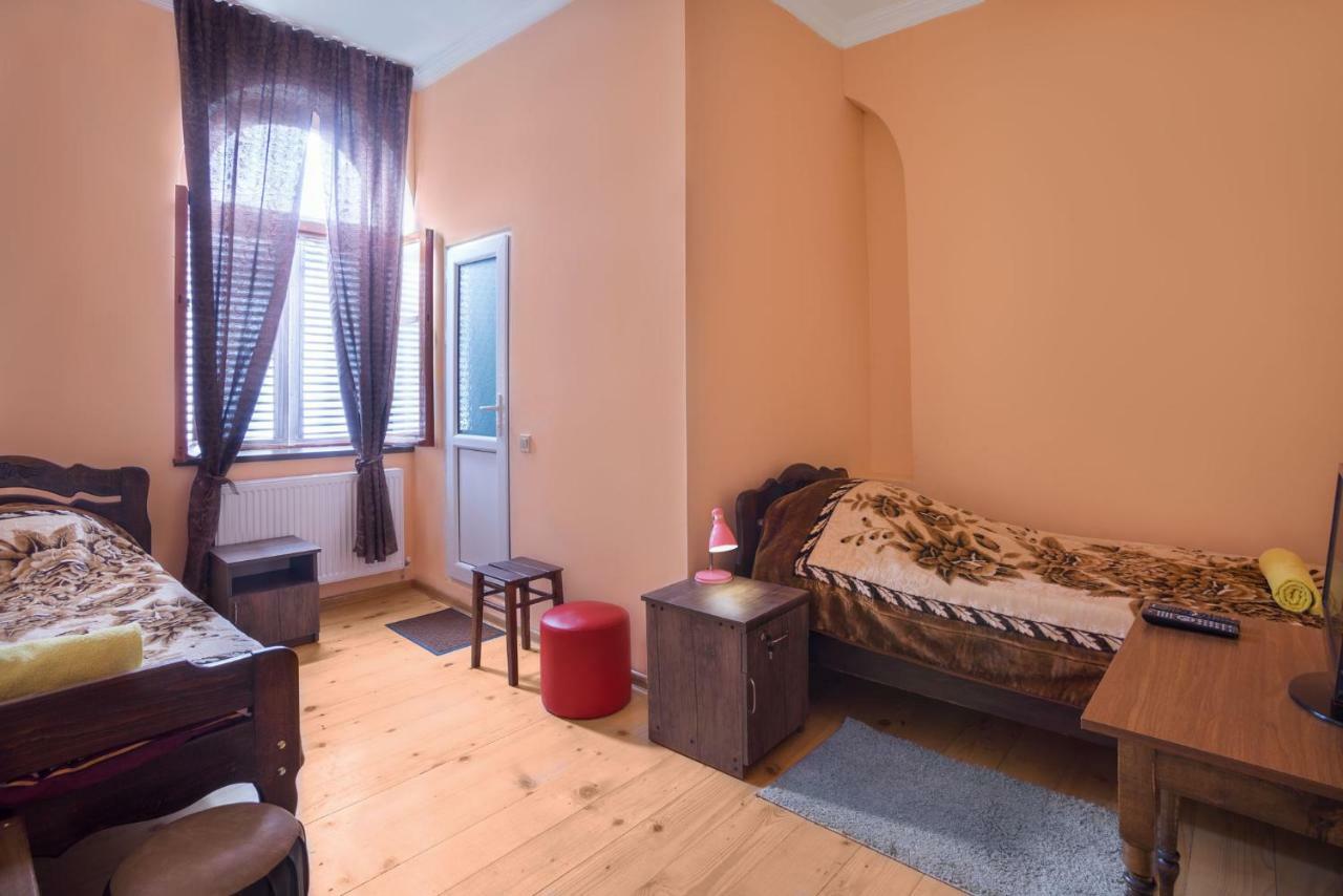 Hotel Kakhaberi Tetritskaro Eksteriør billede